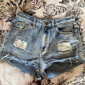 🌚Ripped Jean Shorts